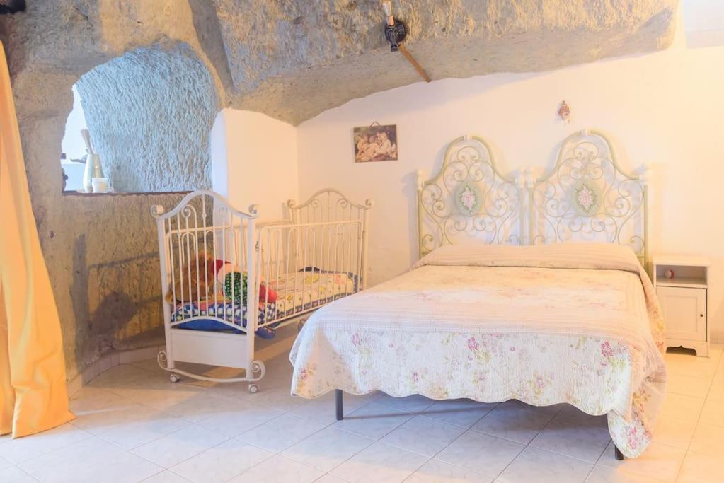 Appartamento In Pietra Di Tufo Verde Ischitana, Forio Forio di Ischia Εξωτερικό φωτογραφία